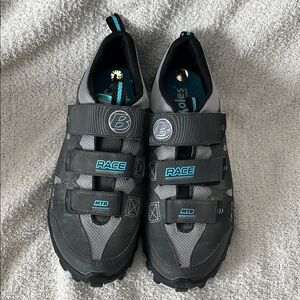 Gray and Blue Women’s Size 10 Bontrager inform race mtb Cycling Shoes Esoles